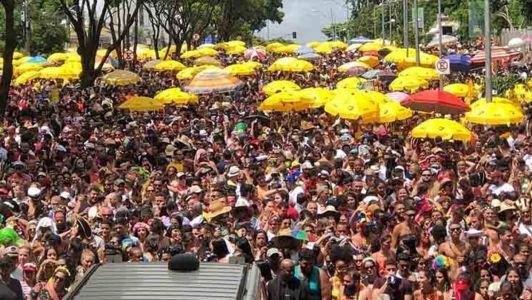 Blocos do Carnaval são os melhores lugares para beijar na boca