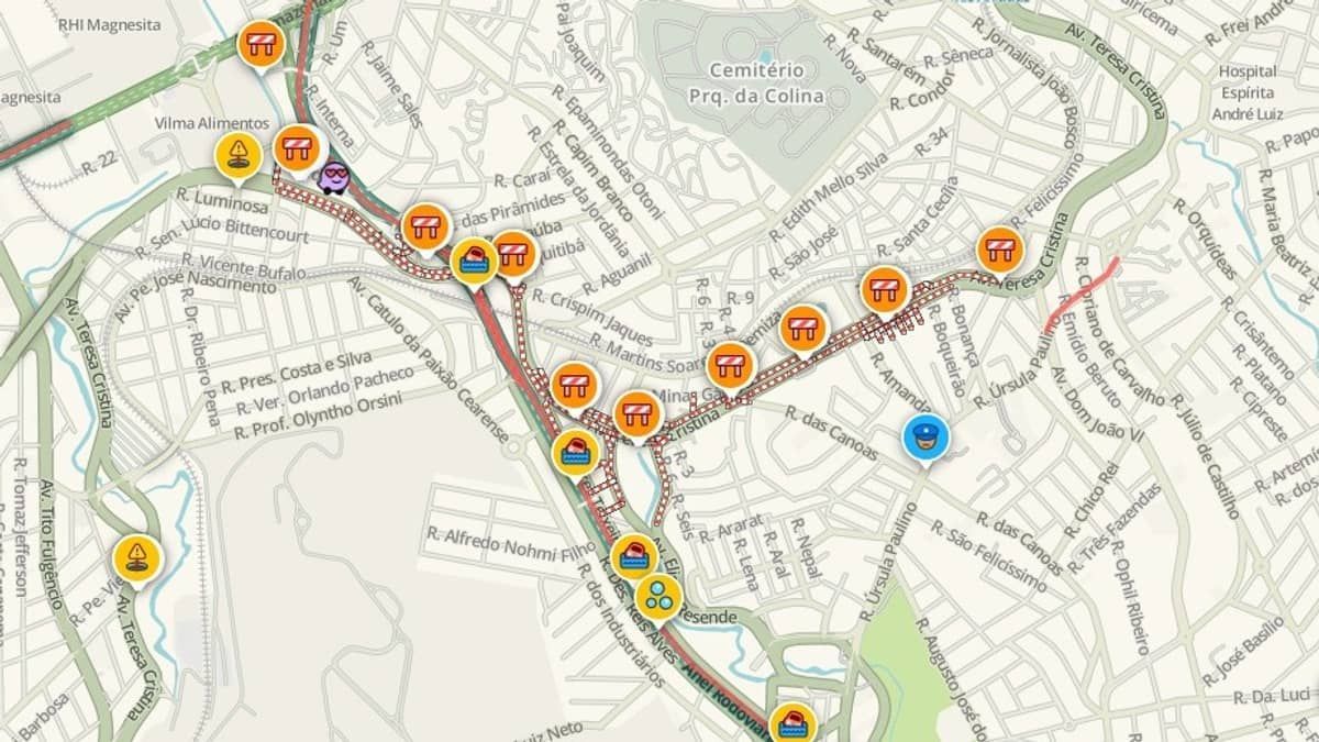 Chuva em BH: com risco de transbordamento, avenida Tereza Cristina é bloqueada