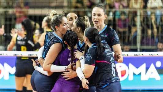 Blumenau venceu a segunda na Superliga
