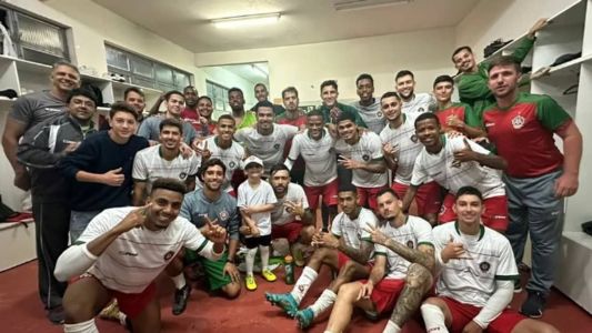 Boa Esporte venceu e se garantiu na liderança por mais uma rodada