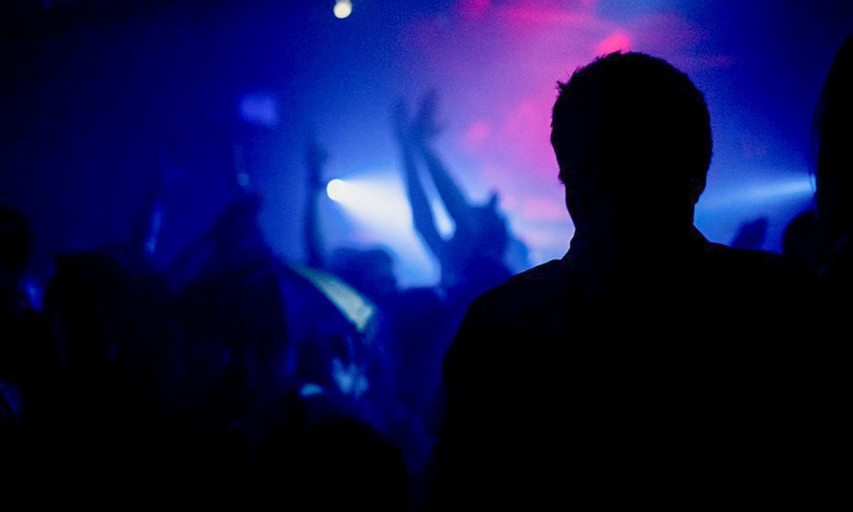 TJMG aumenta indenização à cliente baleada em briga em boate de Juiz de Fora