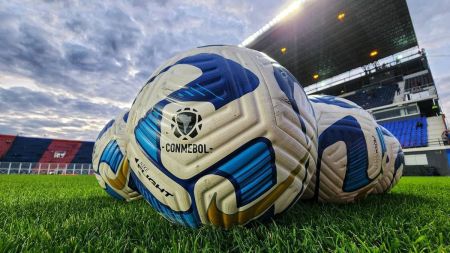 Bola da Copa Sul-Americana no Nuevo Gasómetro, estádio do San Lorenzo