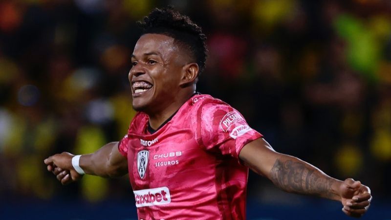 Possível adversário do Cruzeiro na Sula rescinde com jogador por falsidade ideológica