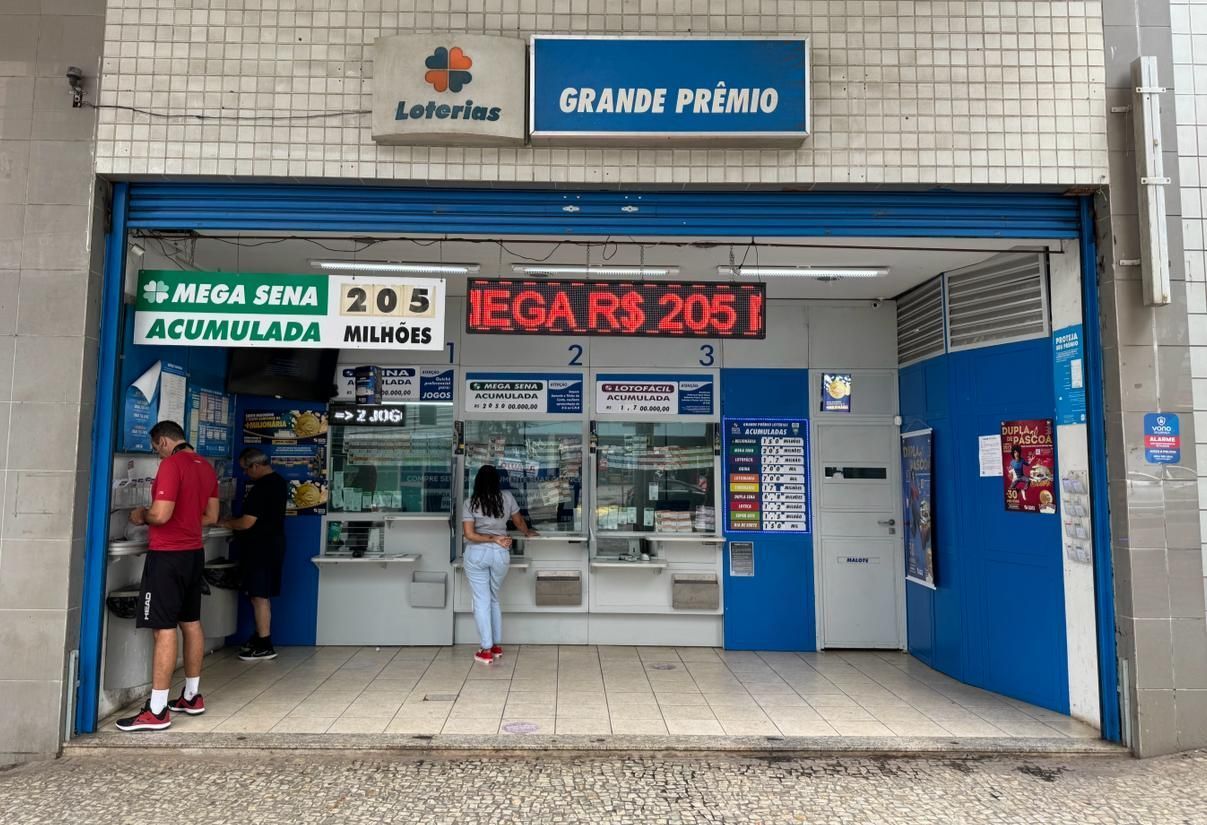 Mega-Sena de R$ 205 milhões: lotérica de BH faz bolão de jogo que custa R$ 25 mil