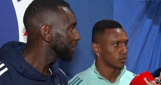Bolasie em gravação ao lado de influenciadores franceses
