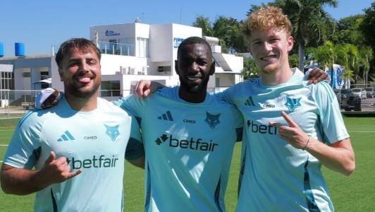 Bolasie em gravação ao lado de influenciadores franceses