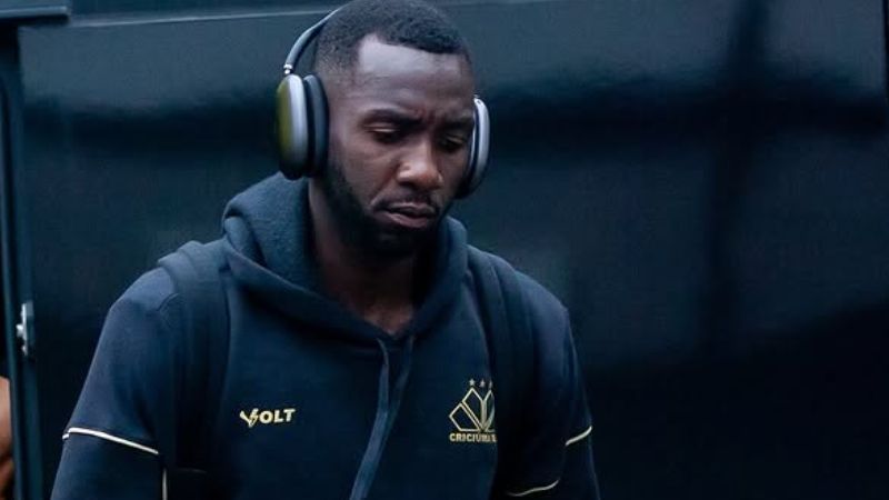 Bolasie se despede do Criciúma, e torcedores do Cruzeiro reagem