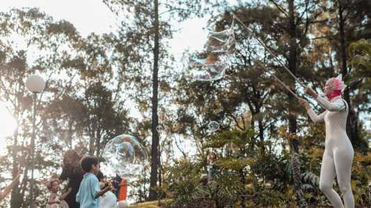 Bolhas no Parque do Palácio Leca Novo