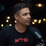 Ex-zagueiro de clube mineiro 'molhava a mão no xixi' e passava no adversário, revela ídolo do Inter