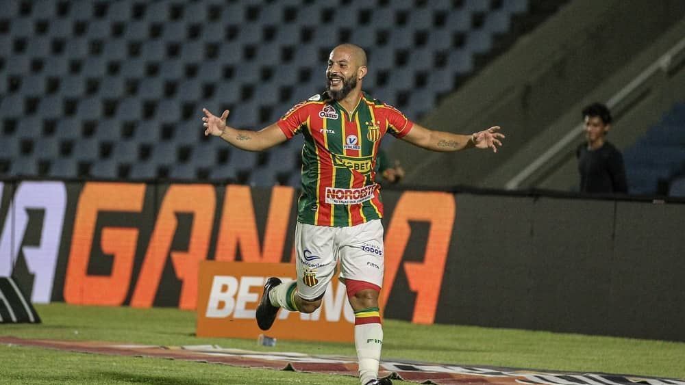 Sampaio Corrêa goleia o Avaí e deixa o Z4 da Série B