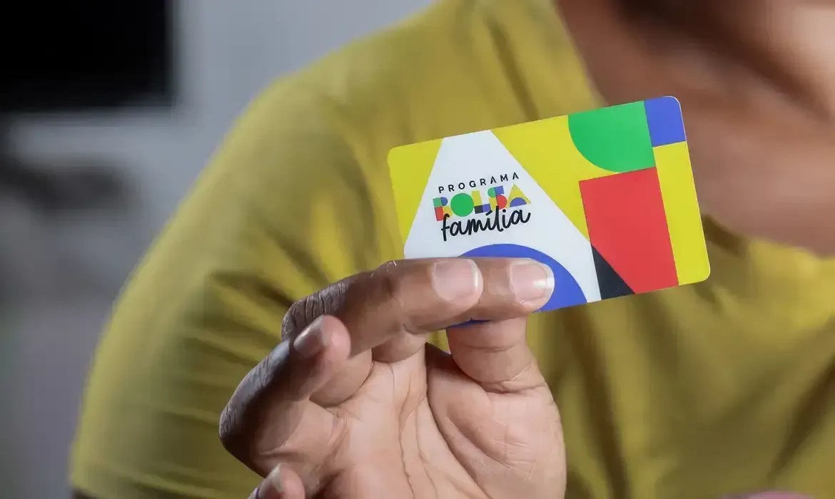 Beneficiários com NIS de final 3 recebem parcela do novo Bolsa Família nesta terça