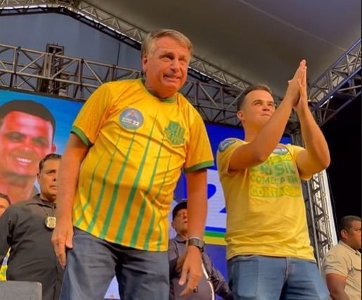 'Querem calar nossa voz', diz Bolsonaro sobre suspensão do X no Brasil