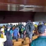 Randolfe e Gleisi pedem à PGR que seja decretada intervenção federal no DF