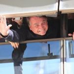 Eduardo diz que Bolsonaro leva ‘vida normal’: ‘Não é um Ronaldinho dos negócios’