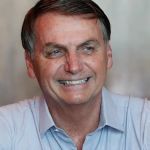 Bolsonaro pede desculpas por 'fake news' envolvendo vacina contra covid-19 e grafeno