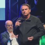 Bolsonaro diz que cogita disputar Presidência em 2026 se estiver elegível