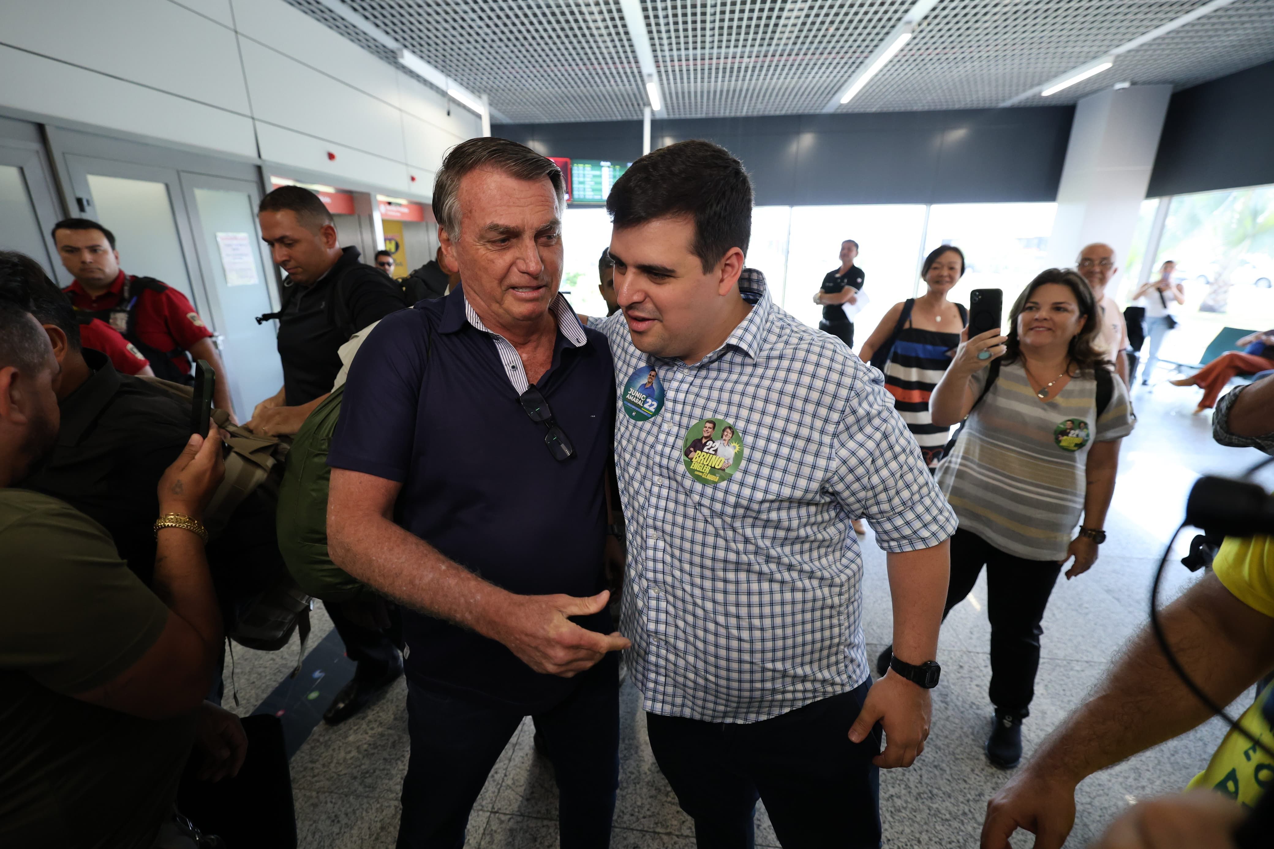Bolsonaro desembarca em Minas Gerais para agenda ao lado de candidatos do PL na Grande BH