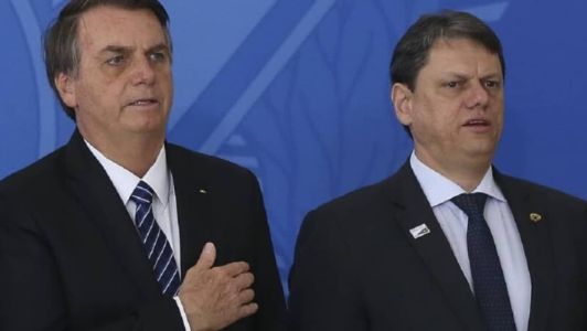 Bolsonaro e Tarcísio discordam sobre apoio ao projeto de Reforma Tributária