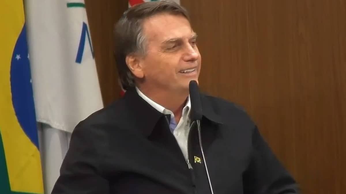 Jair Bolsonaro: 'sei dos riscos que corro em solo brasileiro'