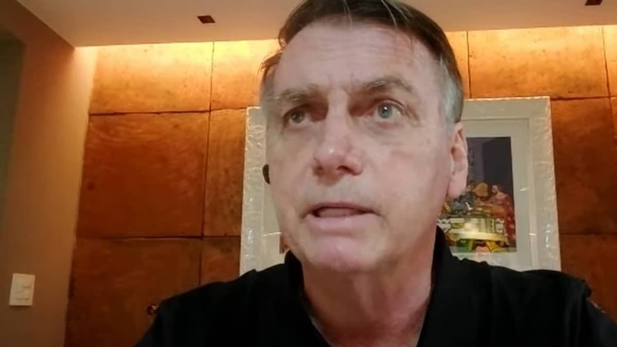 ‘Esquerda é inimiga da humanidade’, diz Bolsonaro em congresso conservador