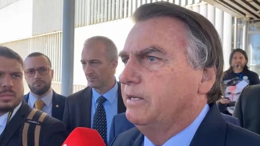 Bolsonaro pede a TSE mesmo critério de julgamento da chapa Dilma-Temer.