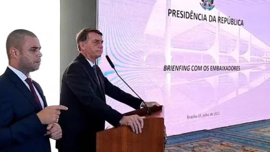 Bolsonaro pode ter que arcar com gastos por reunião com embaixadores