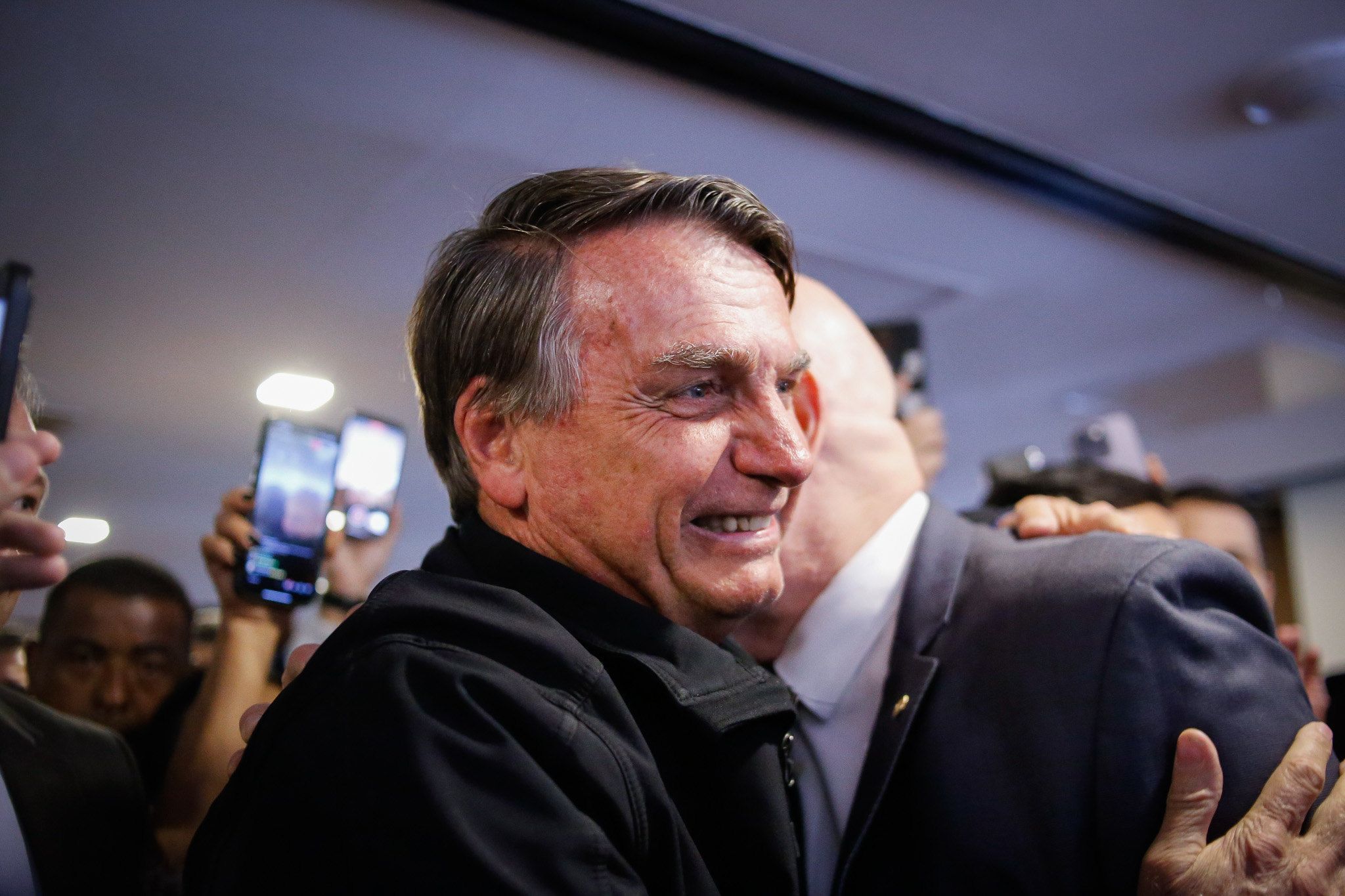 Bolsonaro agradece doação de R$ 17 milhões em Pix e diz que valor ajudou a pagar defesa no STF