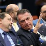 Advogado diz que Bolsonaro está 'bastante chateado' após votos de Moraes e Dino
