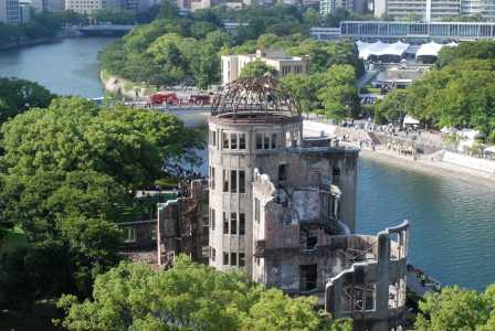O Domo da Bomba Atômica é visto na cidade de Hiroshima, no 80º aniversário do primeiro ataque com bomba atômica do mundo.