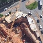 Vídeo: operários são soterrados em obra de supermercado no Belvedere, em BH