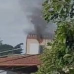 Vídeo: apartamento pega fogo no bairro Caiçara