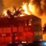 Bombeiros combatem há quase doze horas incêndio em indústria química na Zona Norte de SP