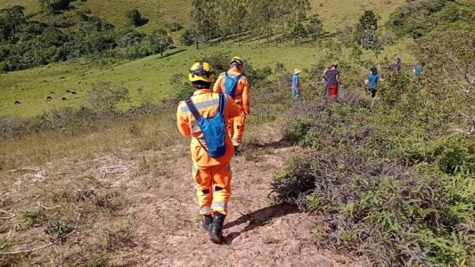 Bombeiros encontraram o homem em penhasco na região