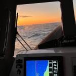 Bombeiros entram no 3º dia de buscas de embarcação desaparecida com dois pescadores em Florianópolis