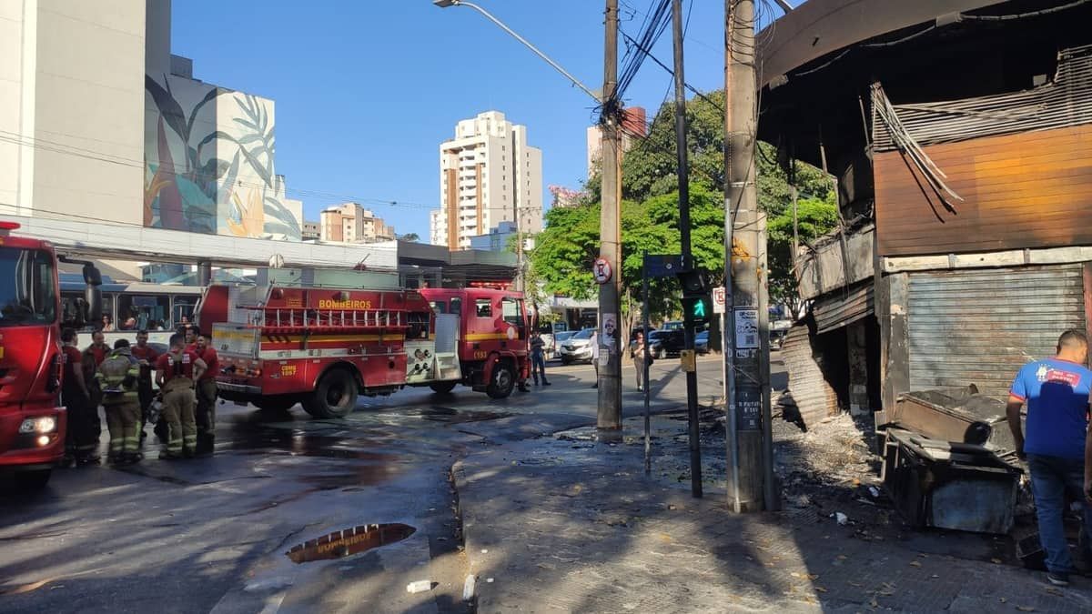 Fritadeira pode ter causado incêndio que destruiu pastelaria Rei do Pastel, na Savassi