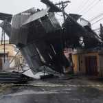 Chuva em Contagem: temporal derruba telhado de galpão e mobiliza bombeiros