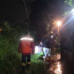 Bombeiros resgatam pessoas ilhadas durante chuva em Ibirité, em Minas