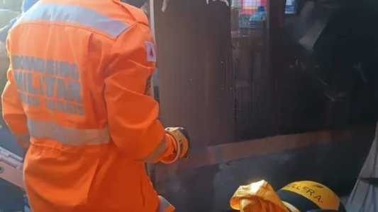 Bombeiros militares foram acionados para retirarem o corpo da idosa