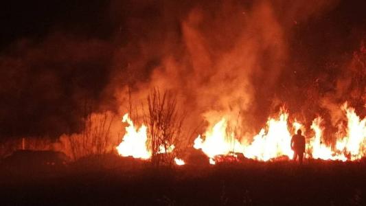 Bombeiros orientaram a população a realizar manutenção de terrenos a fim de evitar incêndios