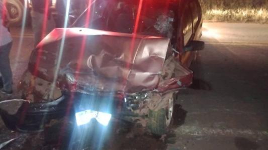 Bombeiros realizam atendimento de vítima de colisão entre carros em Ouro Branco