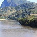 Bombeiros realizam buscas por adolescente desaparecido no Rio Santo Antônio, em Açucena