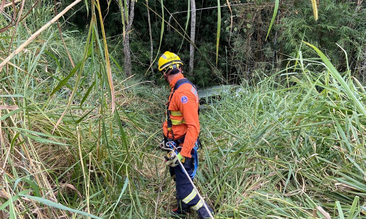 Grupo de amigos fica ilhado na Serra do Cipó: 'Com frio, molhados e sem comida'