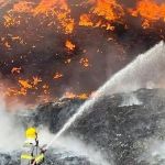 Vídeo: fábrica de cimento pega fogo e mobiliza bombeiros em Minas  