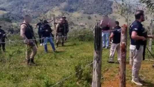 Bope e PM realizam buscas em área verde para prender integrantes
