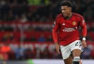 Sem clube após deixar o Manchester United, Jadon Sancho treina em time da 10ª divisão