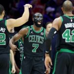 Celtics vencem 76ers na Filadélfia e viram a série dos playoffs da NBA 