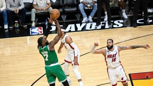 Boston Celtics está a uma vitória de uma virada histórica