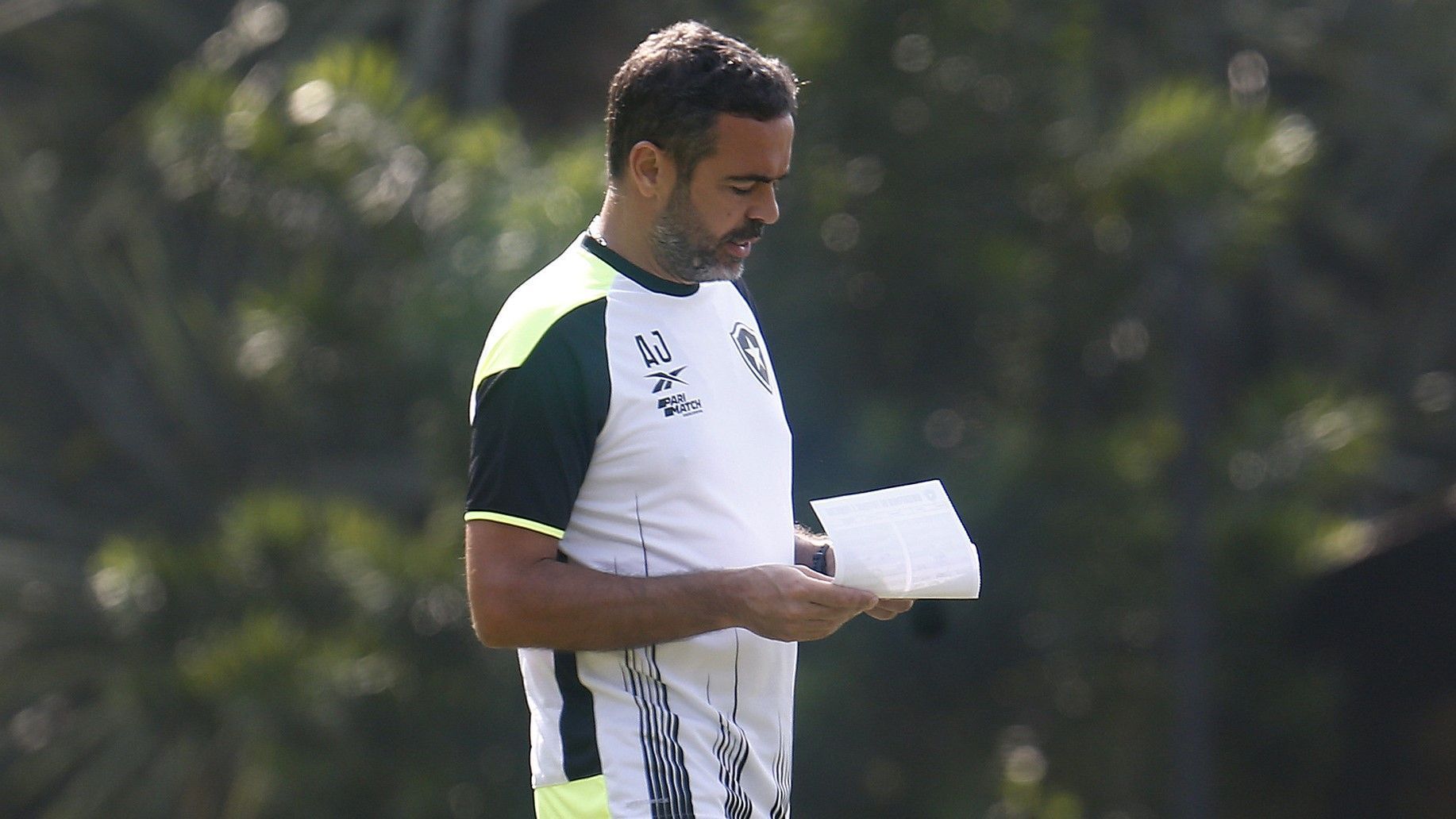 Botafogo x Athletico: veja as prováveis escalações para jogo do Brasileirão