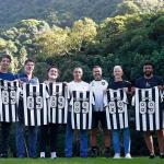 Maurício, Mauro Galvão e outros campeões de 89 visitam o CT do Botafogo