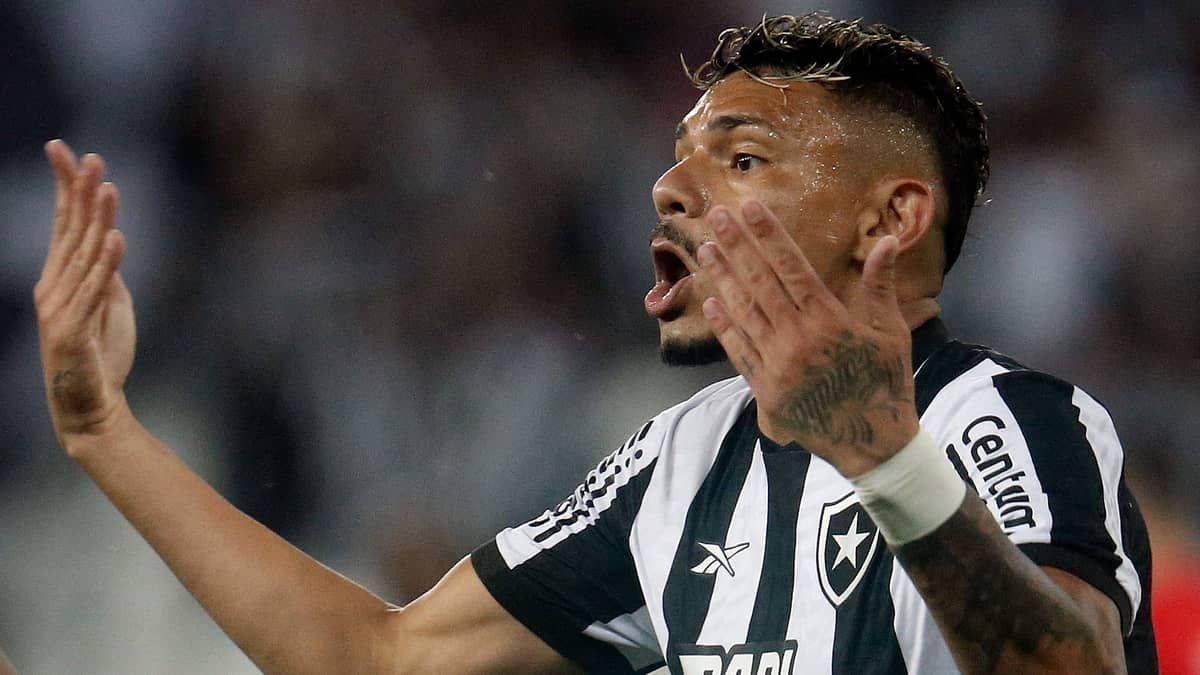 Com returno de Z4, Botafogo precisa reencontrar futebol de líder isolado